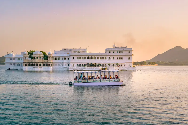 Explore Lake pichola along with Milestone Resort